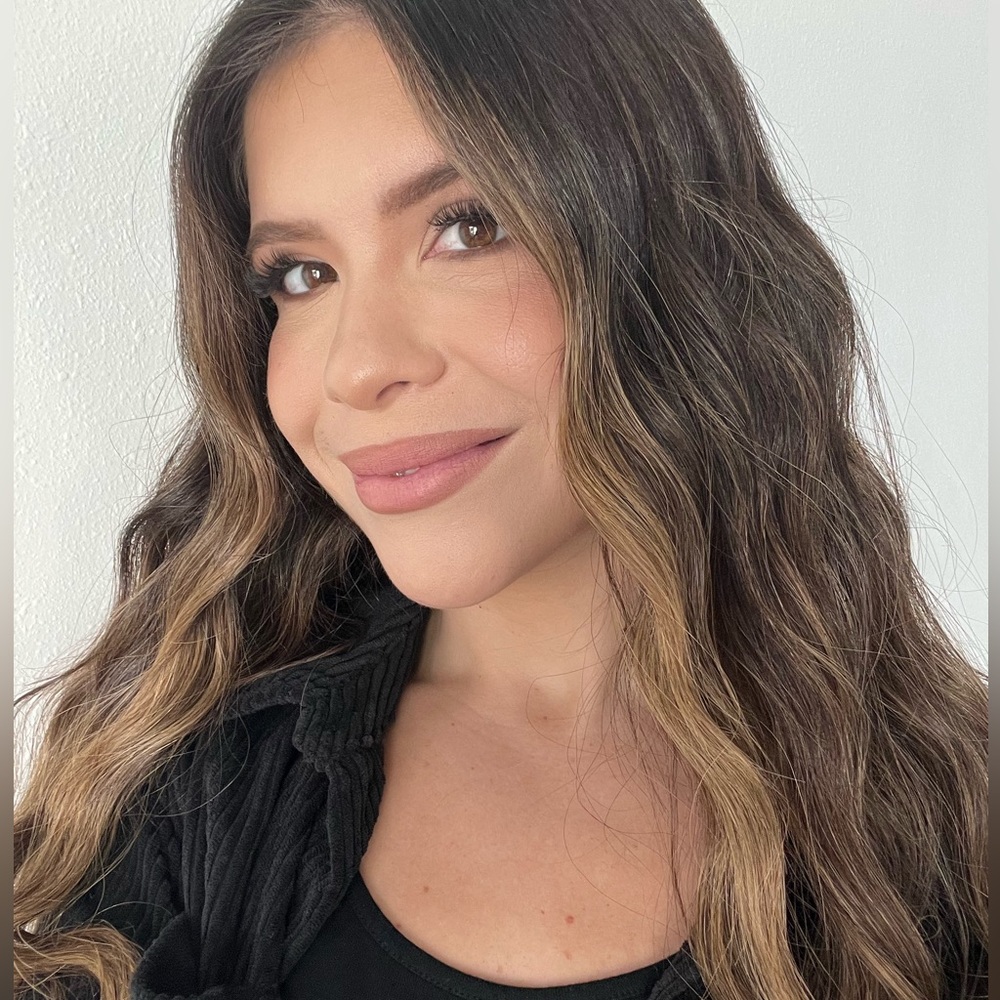 Meet your Posher, Paola